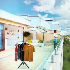 Étendoir Cintre Pliable -Home24 Soldes 05ba0d32919a466fa5d75ba070ba549d