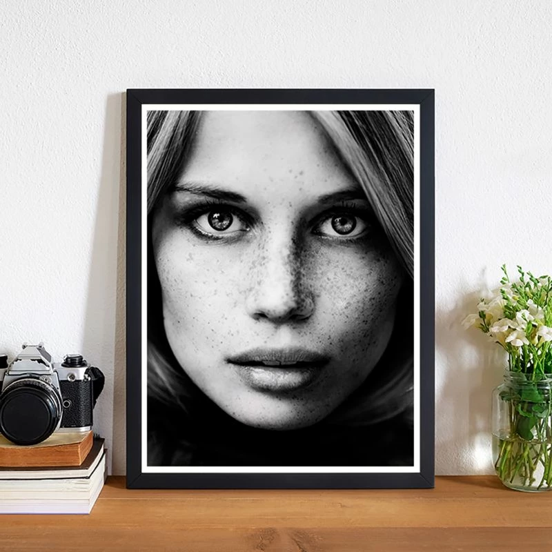 Tableau Déco Portrait Of A Young Model 4 Tableau Déco Portrait Of A Young Model – Image 2