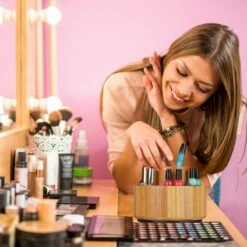 Organiseur Maquillage Rotatif En Bambou -Home24 Soldes 1187cc8b8cf64cbe8e634d0d4e492e4a