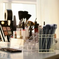 3x Pots à Pinceau De Maquillage Carré -Home24 Soldes 27884181d25e4fe3ba449a49e72160df 1