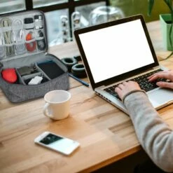 Sac Organiseur Pour Câble -Home24 Soldes 51e2dd3d39424f21b0a1abd980ffcbe5