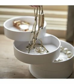Yamazaki Boîte à Bijoux Avec 4 Niveaux Tournants -Home24 Soldes 6720d8d5d71749f0a904636c66fcd31c