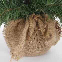 Sapin De Noël Avec Toile De Jute Alpine 10 Sapin De Noël Avec Toile De Jute Alpine -Home24 Soldes bb7a480af83745f292181b9223c31a0d